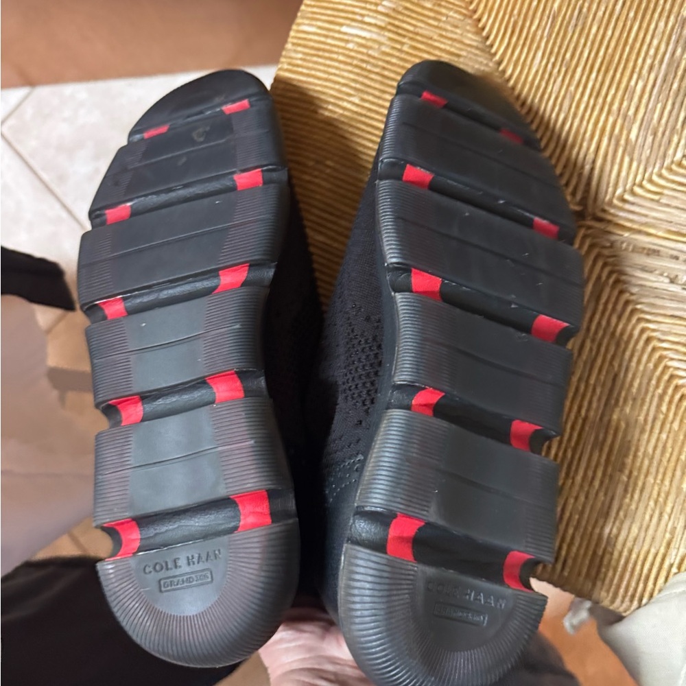 Cole Haan Men's Black shoes lightweight - Picture 5 of 10